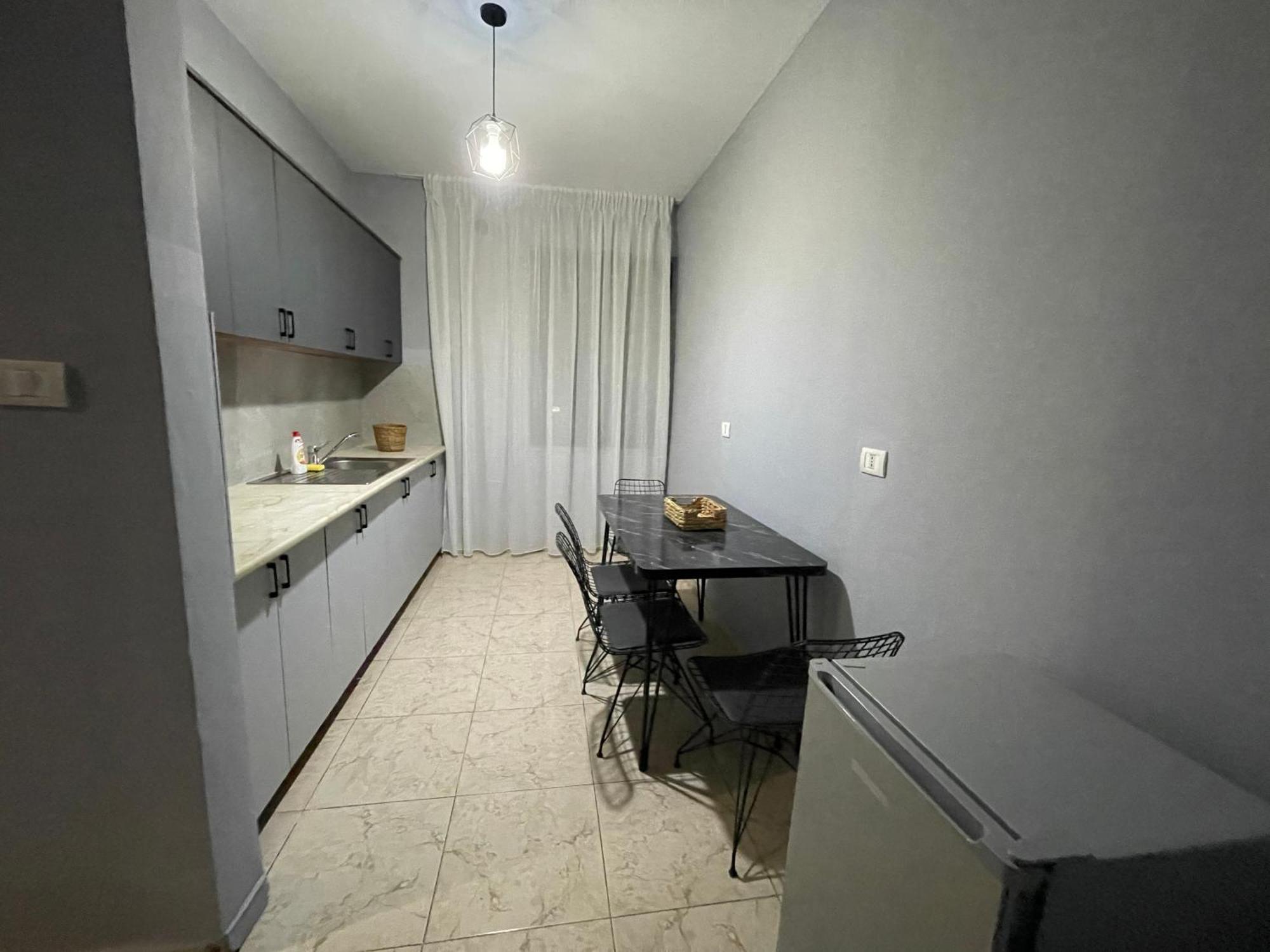 Super House 2 Blloku - 3 Rooms Tirana Exterior photo